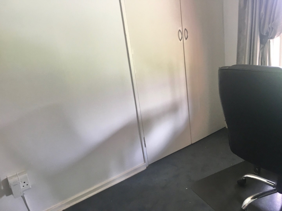 4 Bedroom Property for Sale in Flamwood North West